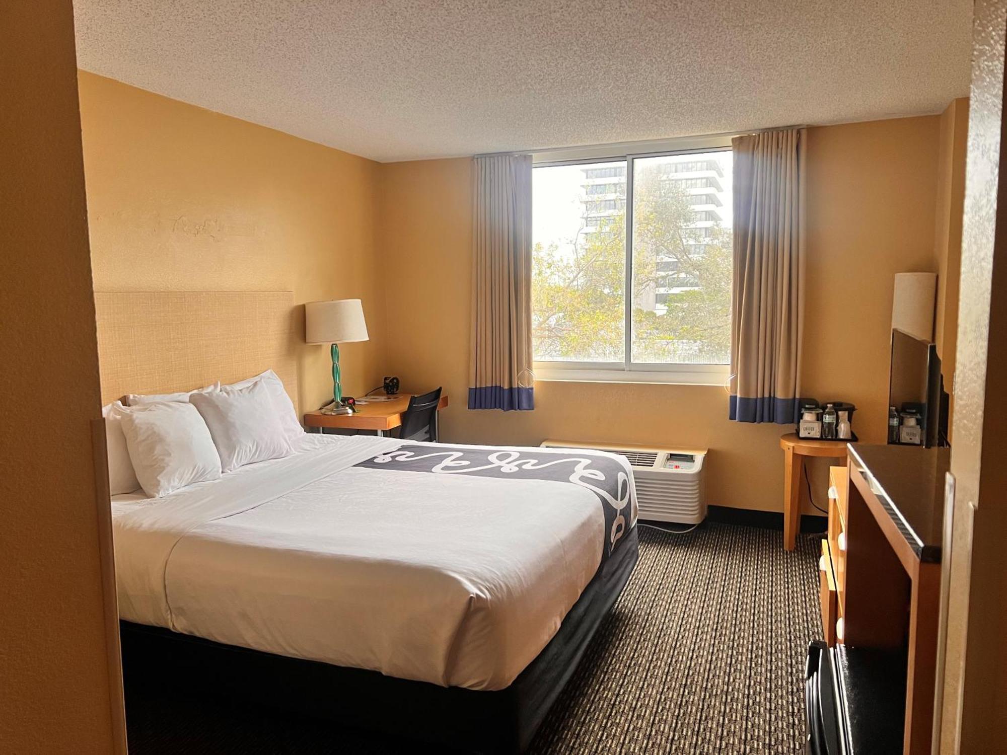 La Quinta By Wyndham West Palm Beach Airport Екстериор снимка